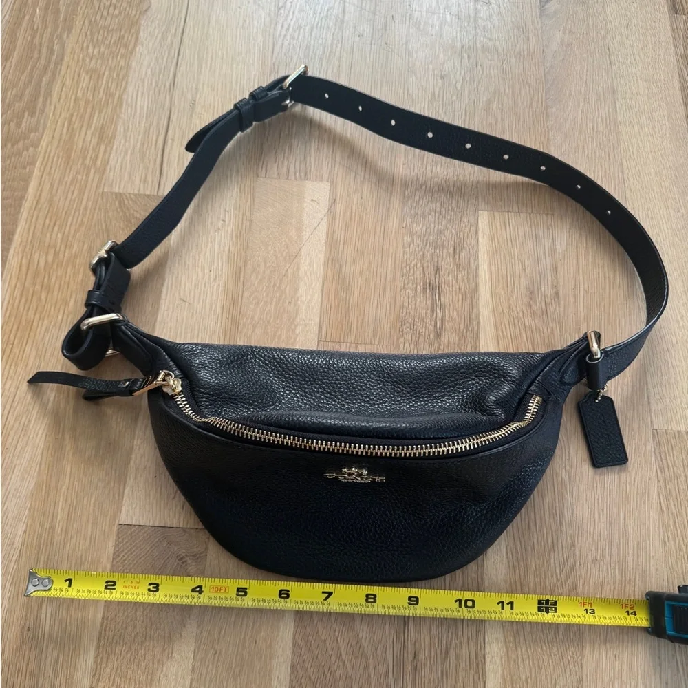 Coach Belt Bag Black Gold - Picture 4 of 13